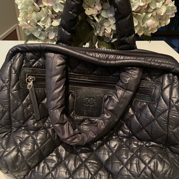 Large Chanel Puffer. Authentic - Picture 3 of 10